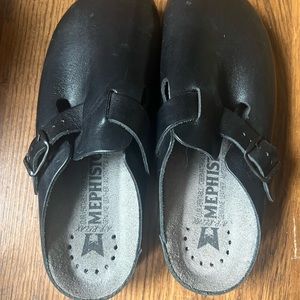 Women's mephisto leather clogs - new without box